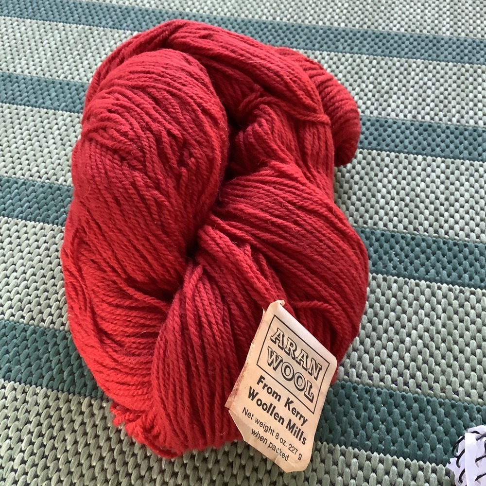 Kerry Woollen Mills Aran Wool Yarn Red 8oz 227g 100% Pure New Wool Ireland